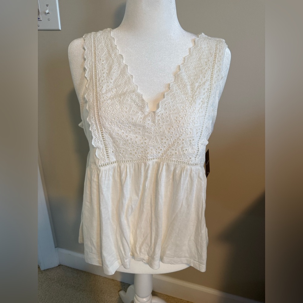 Lucky Brand Cream Ruffled Sleeveless Top
